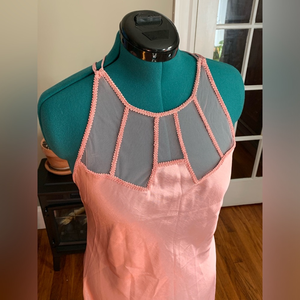 Beautiful vintage gold label Victoria’s Secret pink slip dress nightgown - Picture 2 of 5